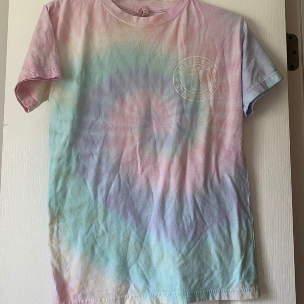 Surf style shirt. Size s